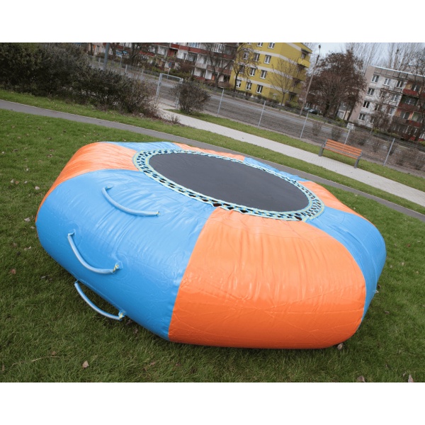 Trampolina - Dmuchane parki wodne