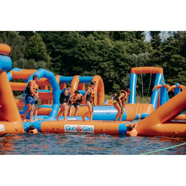 Dmuchany park wodny Mi (28 x 17 m)